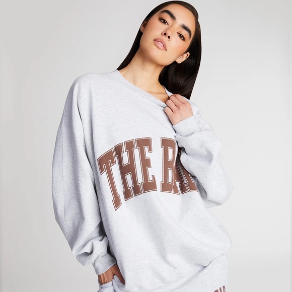 The Bar Varsity Sweatshirt Crewneck Light Heather Grey Chocolate - Picture 5 of 13